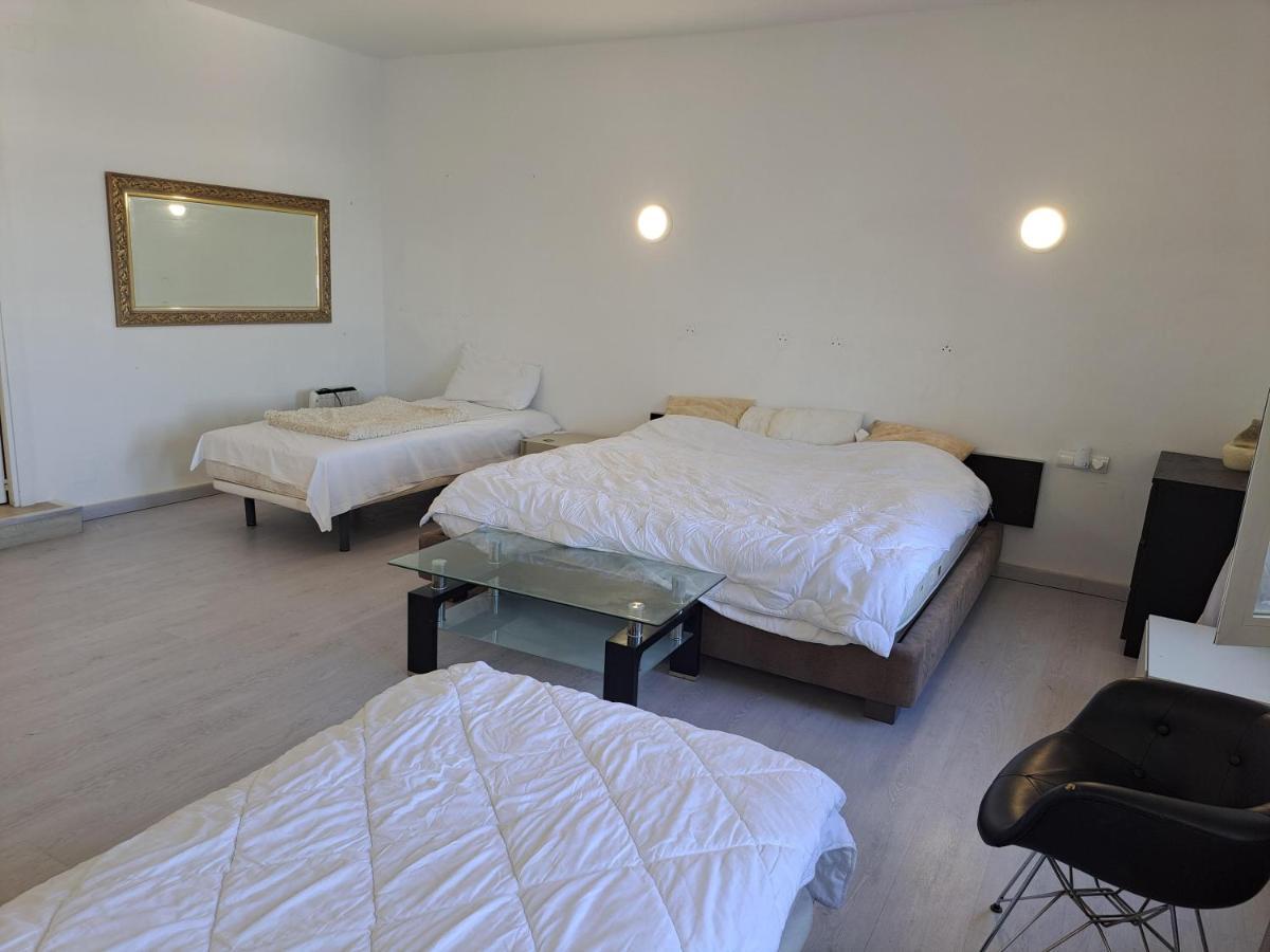 Private Suites In Huge Penthouse 1St Line Puerto Banus, Incredible Views, Jacuzzis Marbella Eksteriør billede