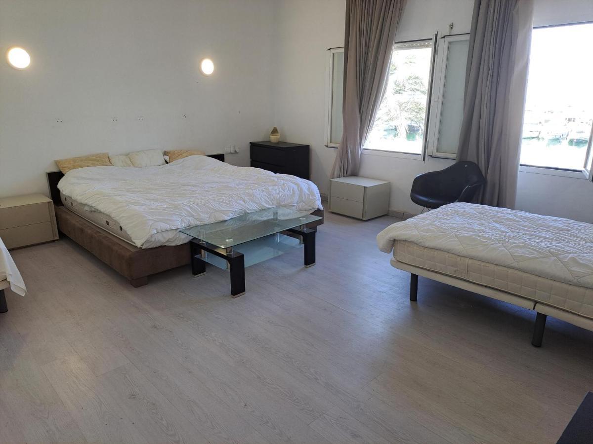 Private Suites In Huge Penthouse 1St Line Puerto Banus, Incredible Views, Jacuzzis Marbella Eksteriør billede