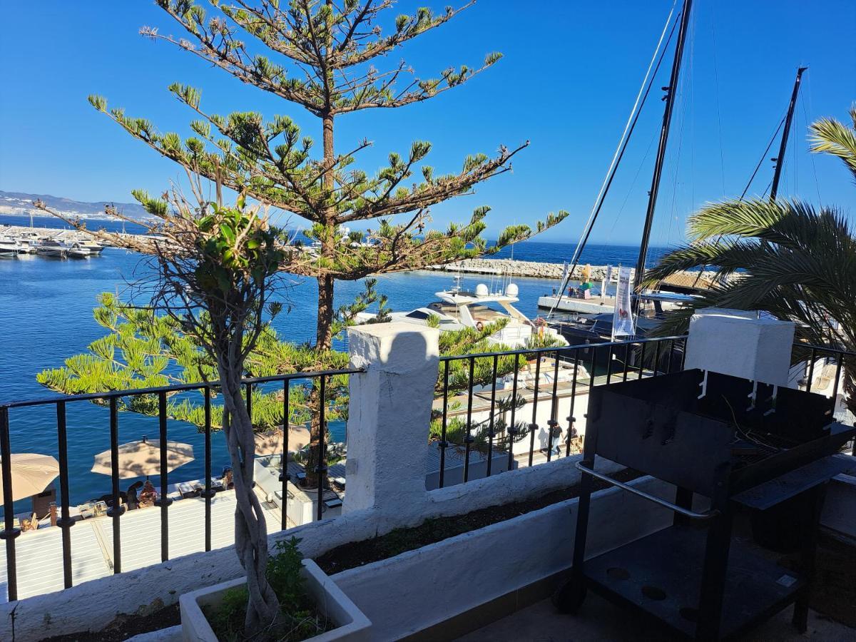 Private Suites In Huge Penthouse 1St Line Puerto Banus, Incredible Views, Jacuzzis Marbella Eksteriør billede